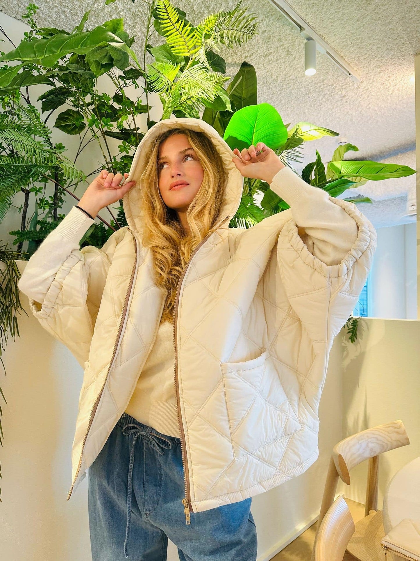 ROSIE – Body Warmer White Camel
