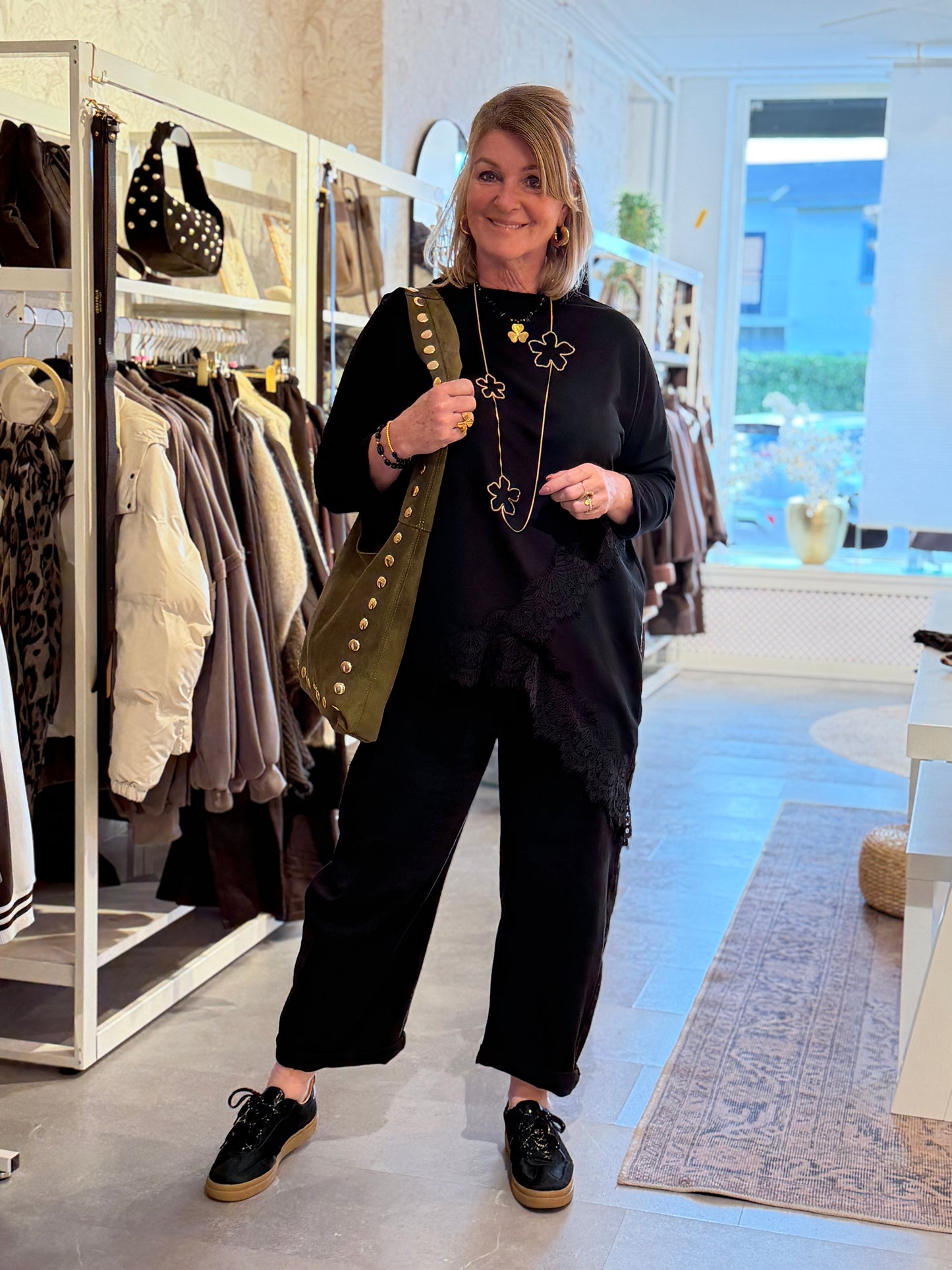 LEA LACE TRUI - Zwart