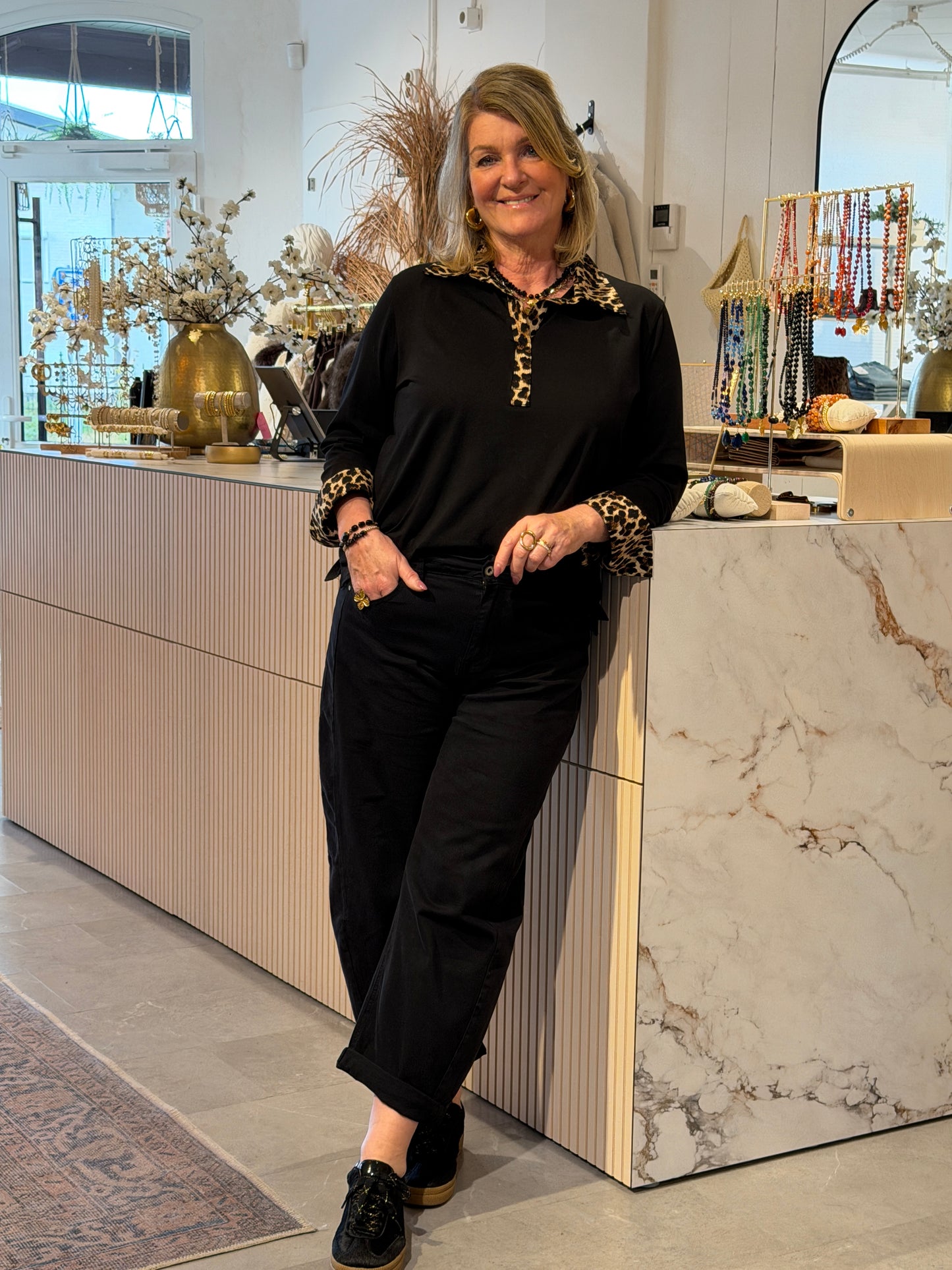 BONA BLOUSE LEOPARD - Zwart