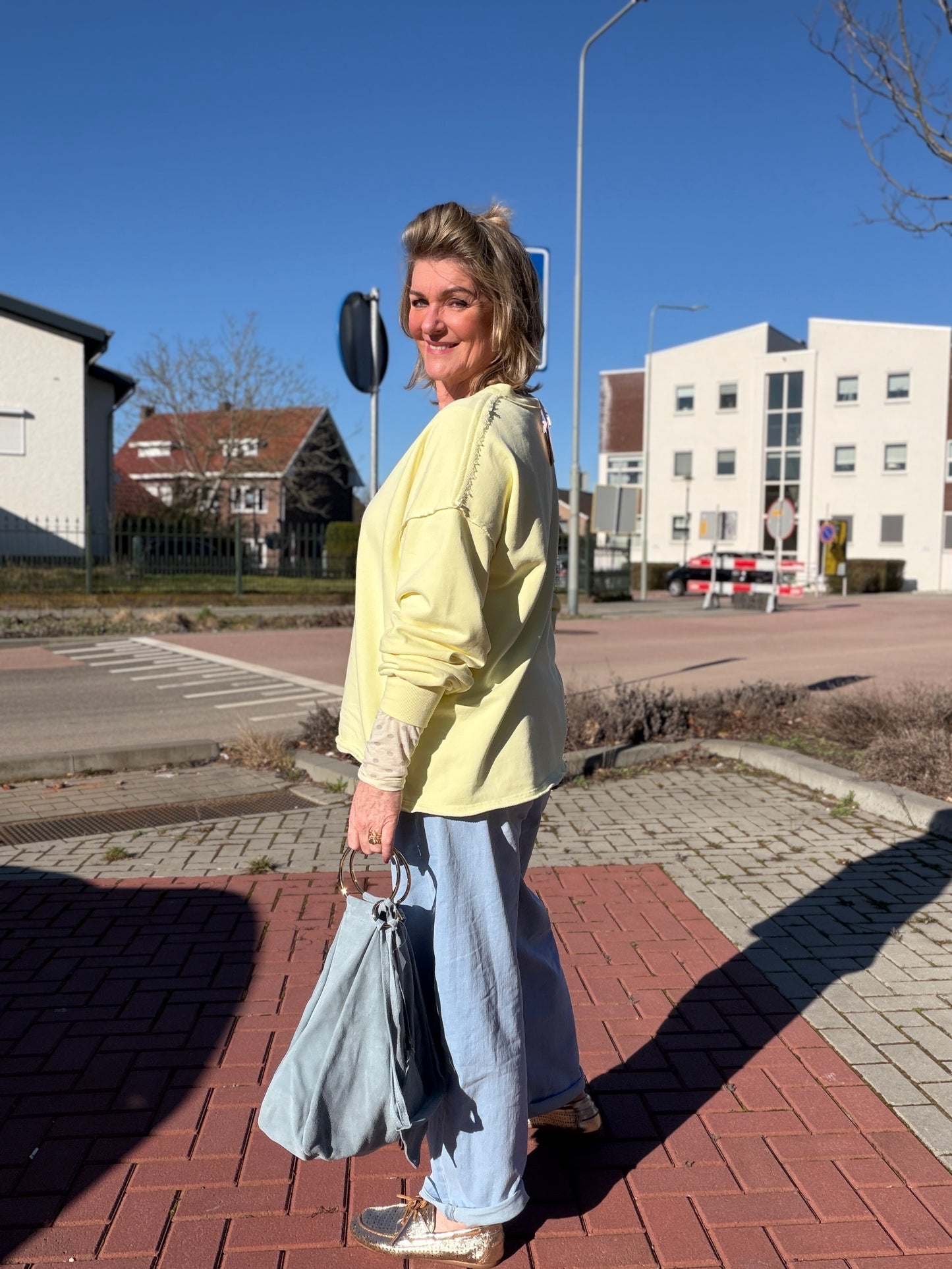 ALITA SWEATER - Geel