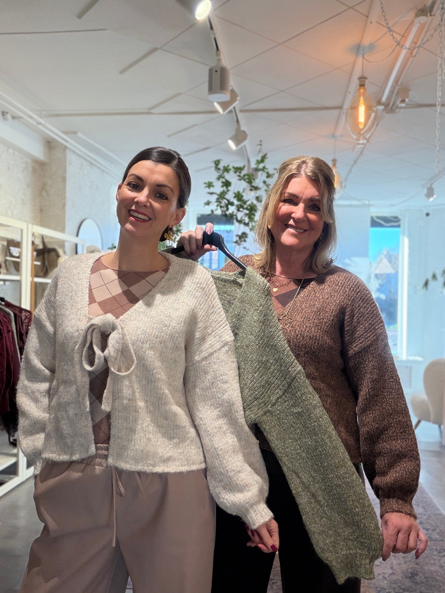 EFFY Strikvest - Beige