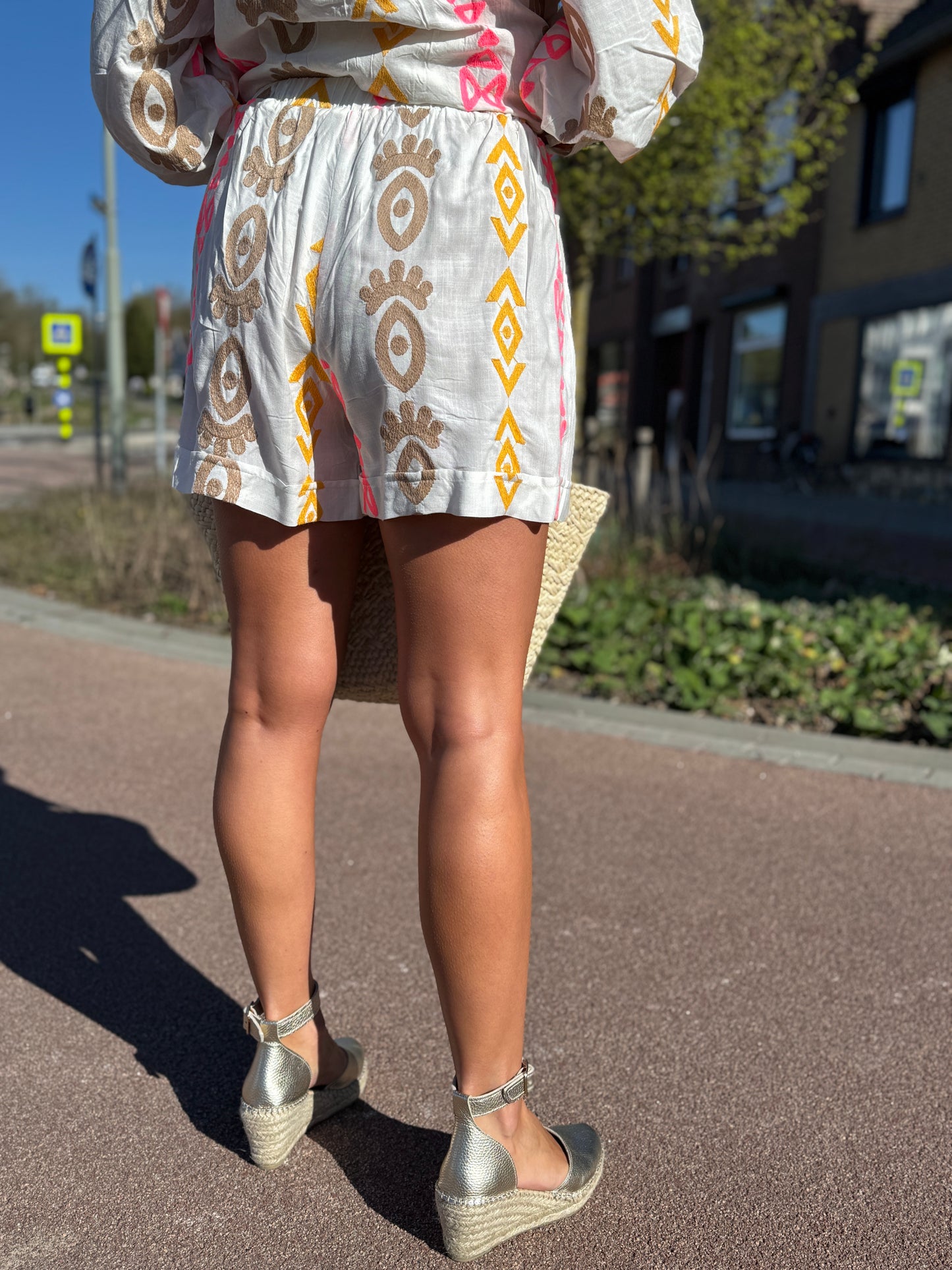 Short Spain