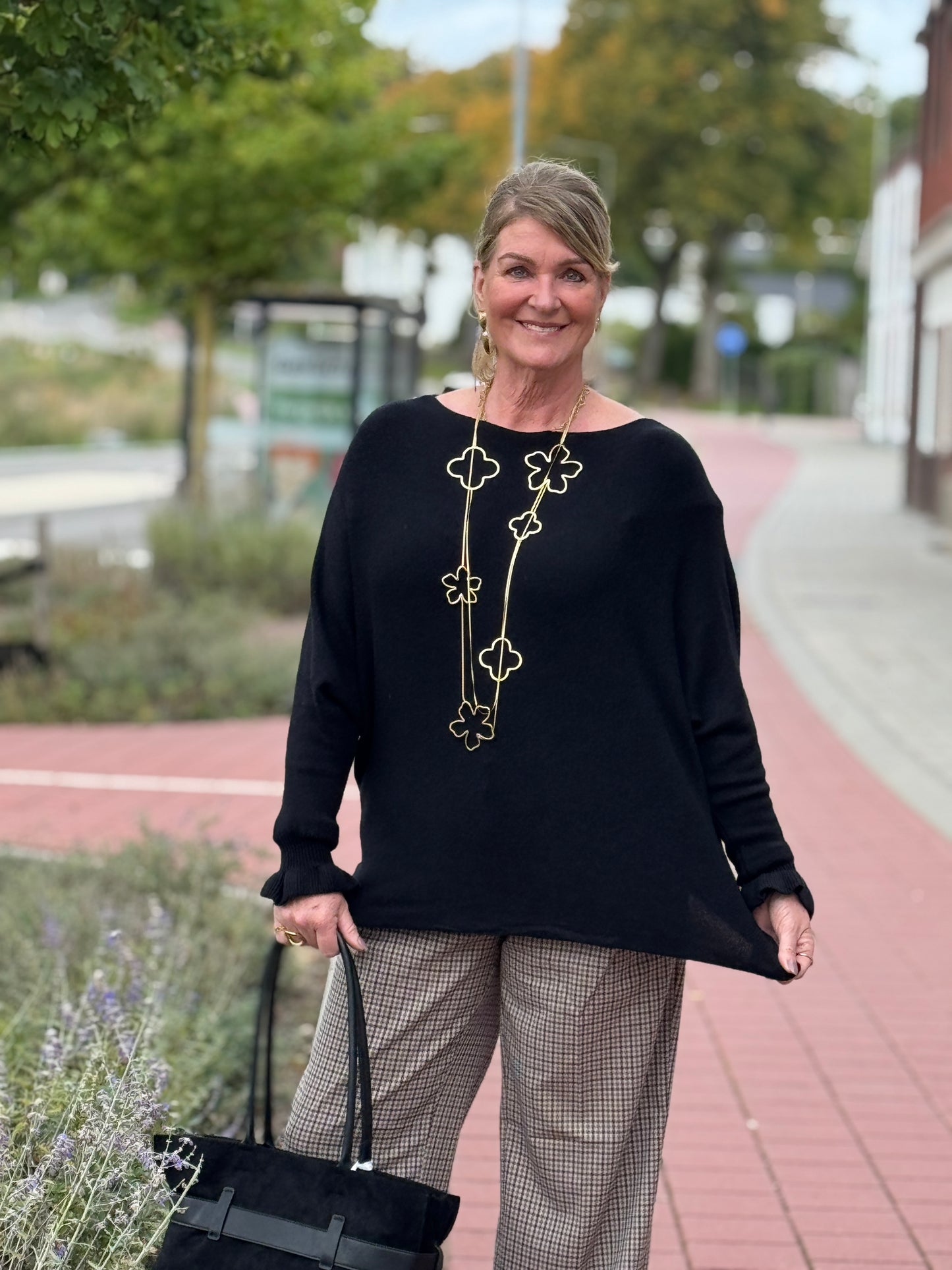 WENDY Sweater Ruffle - Zwart