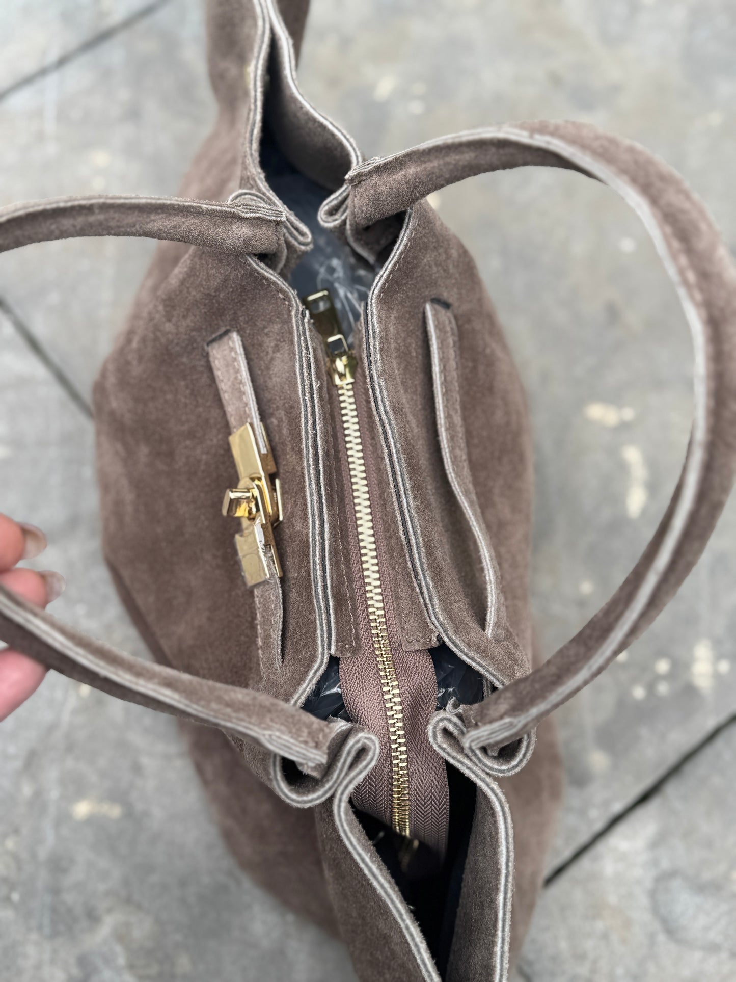 HERMIEN TAS Taupe suedine
