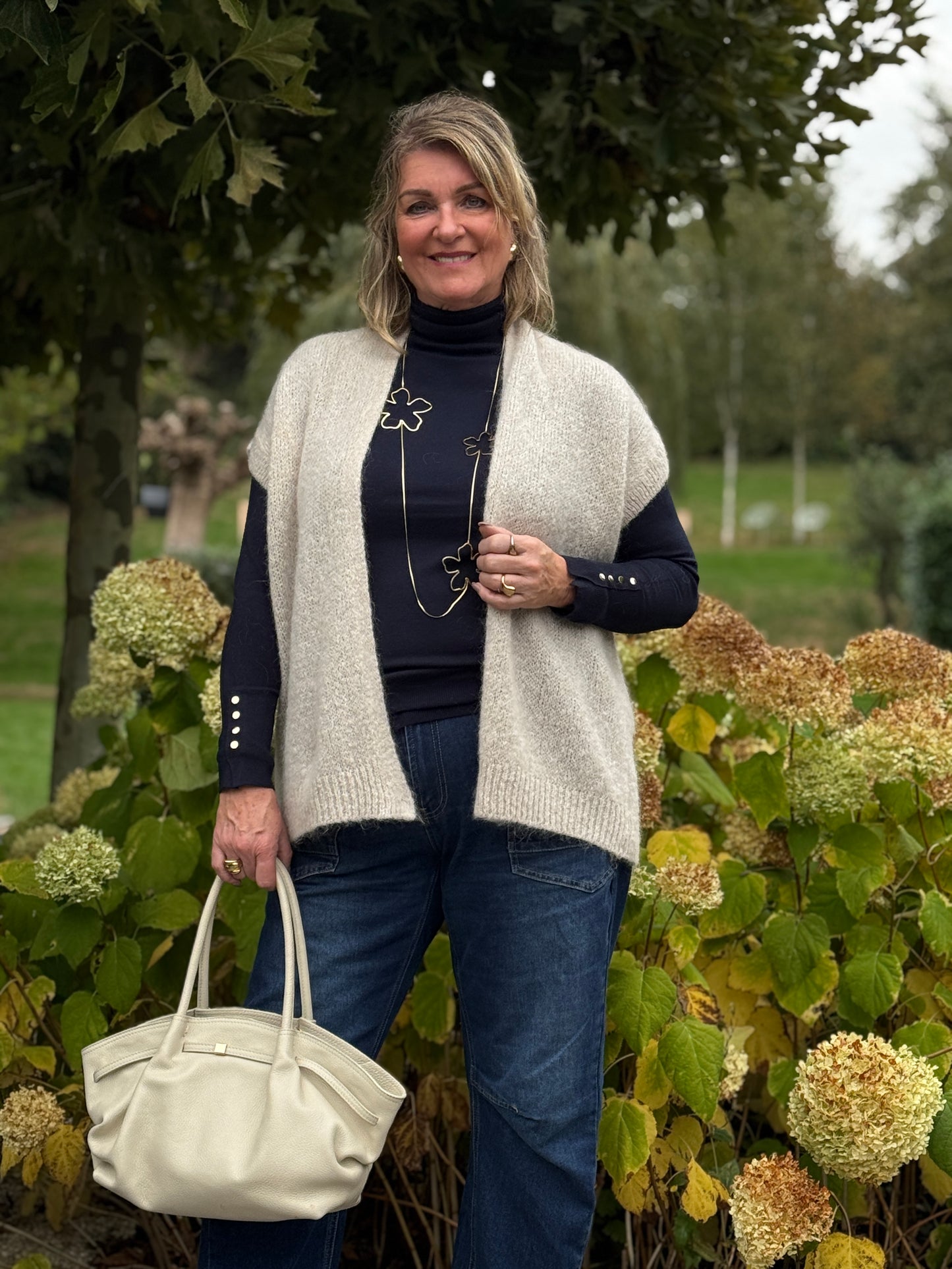 LIZZY Vest Mouwloos - Beige