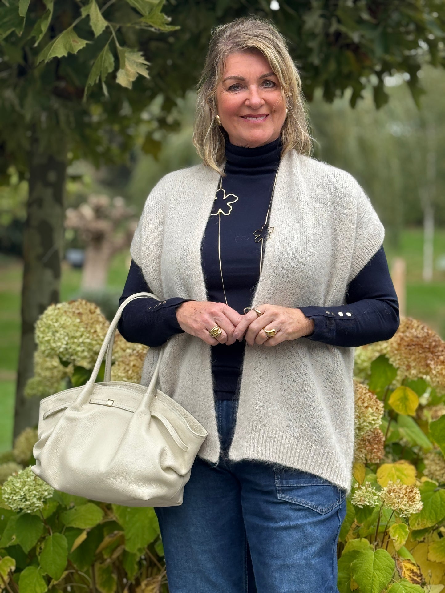 LIZZY Vest Mouwloos - Beige