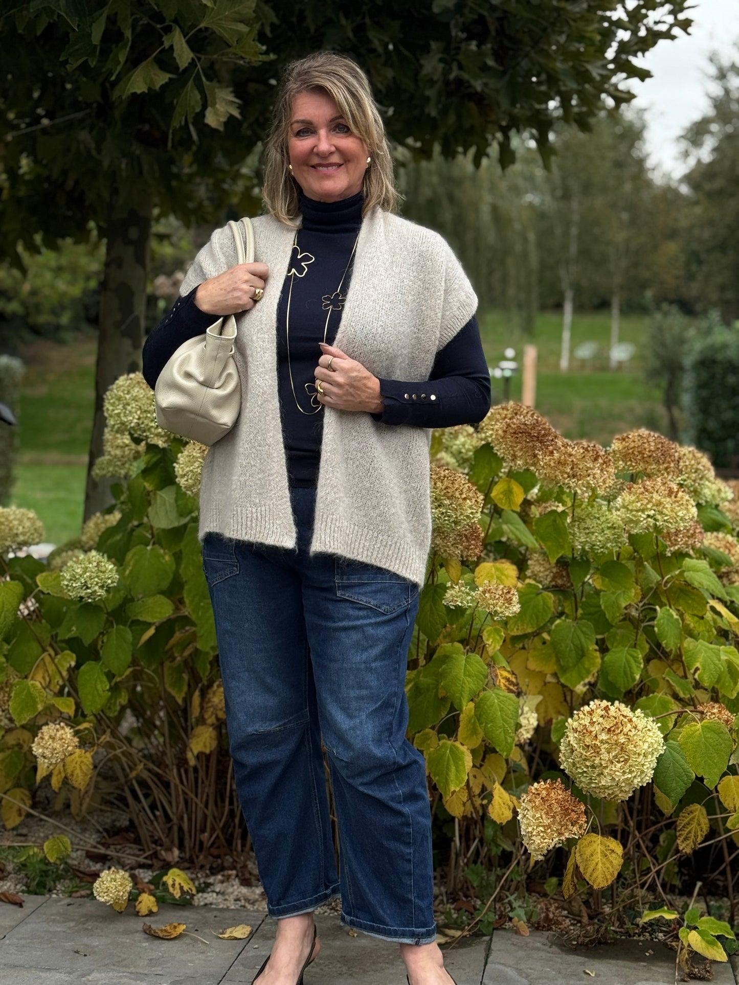 LIZZY Vest Mouwloos - Beige