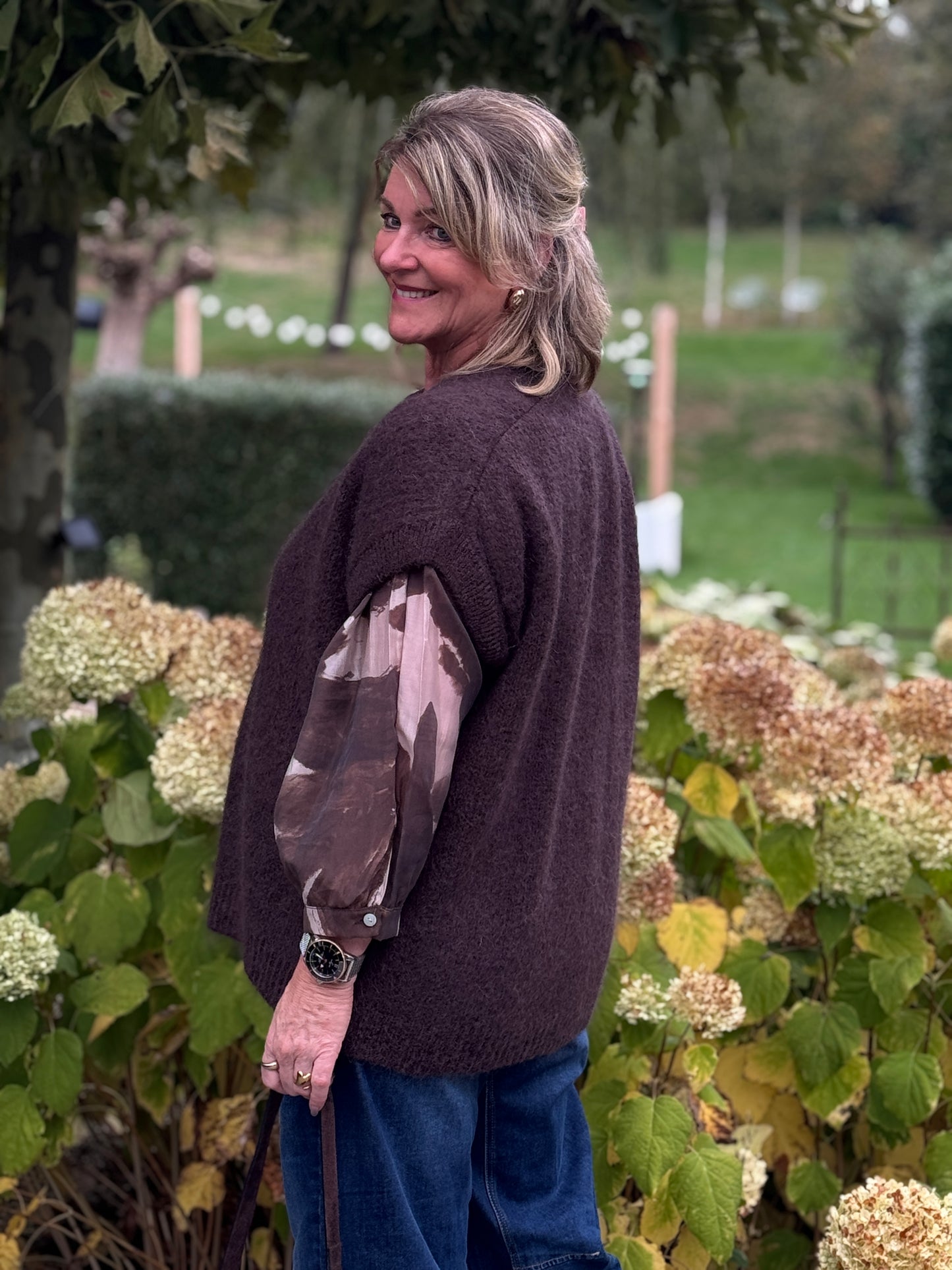LIZZY Vest Mouwloos - Bruin