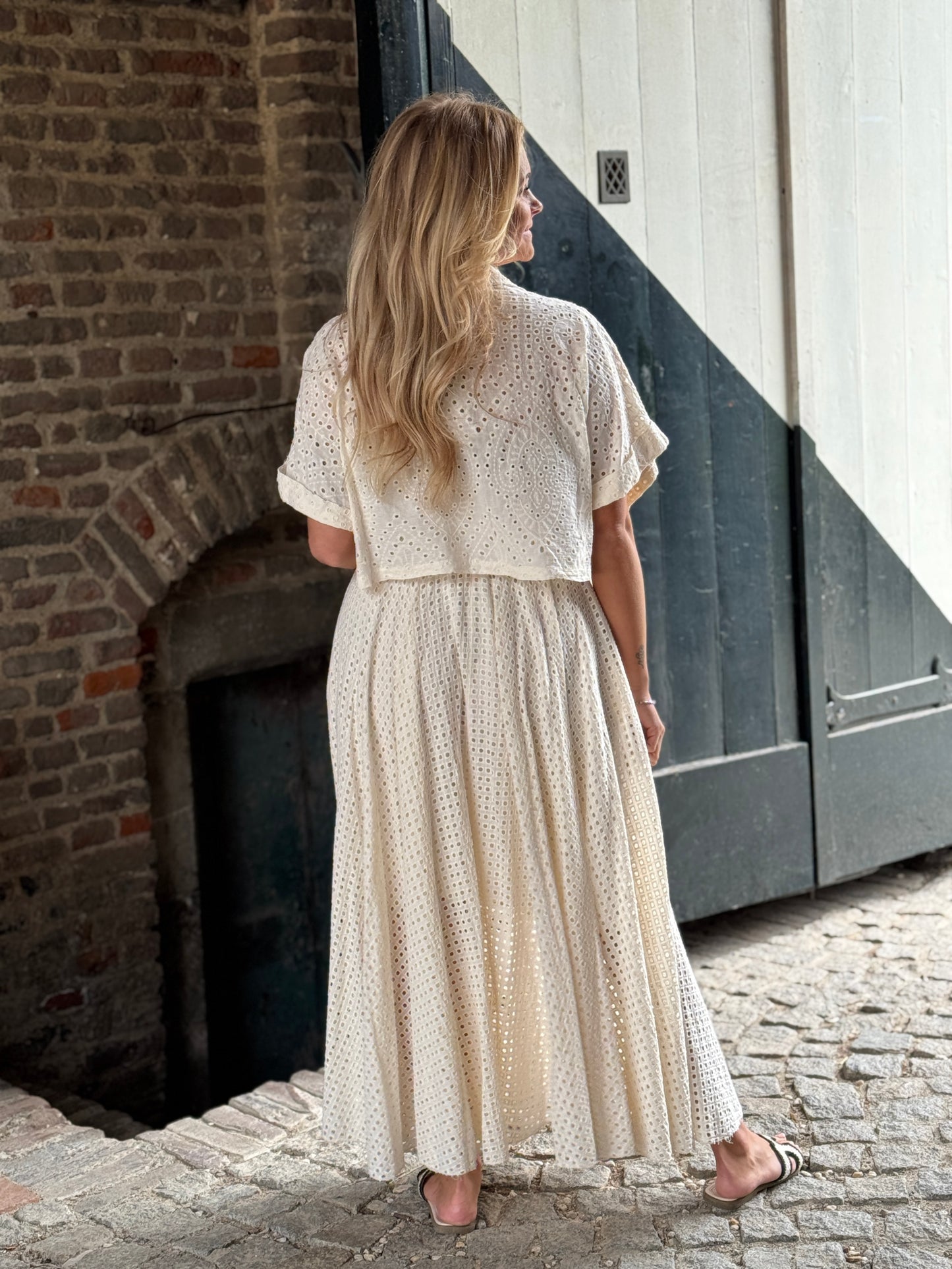 Underdress - White