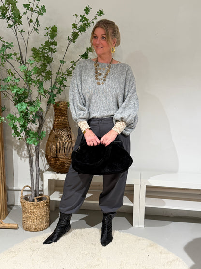 BRITT TRUI - GRIJS