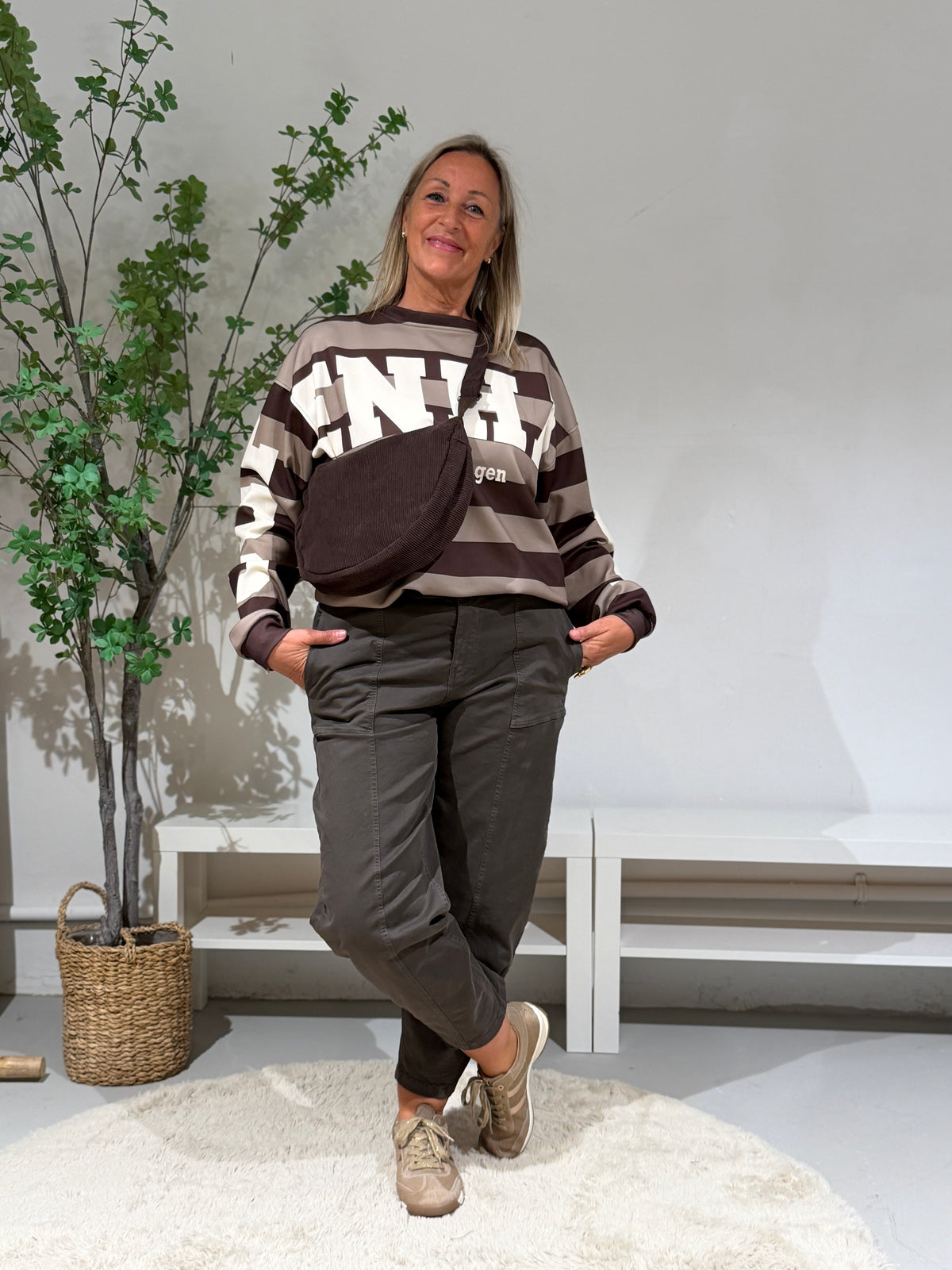 LENA BARREL JEANS - BRUIN