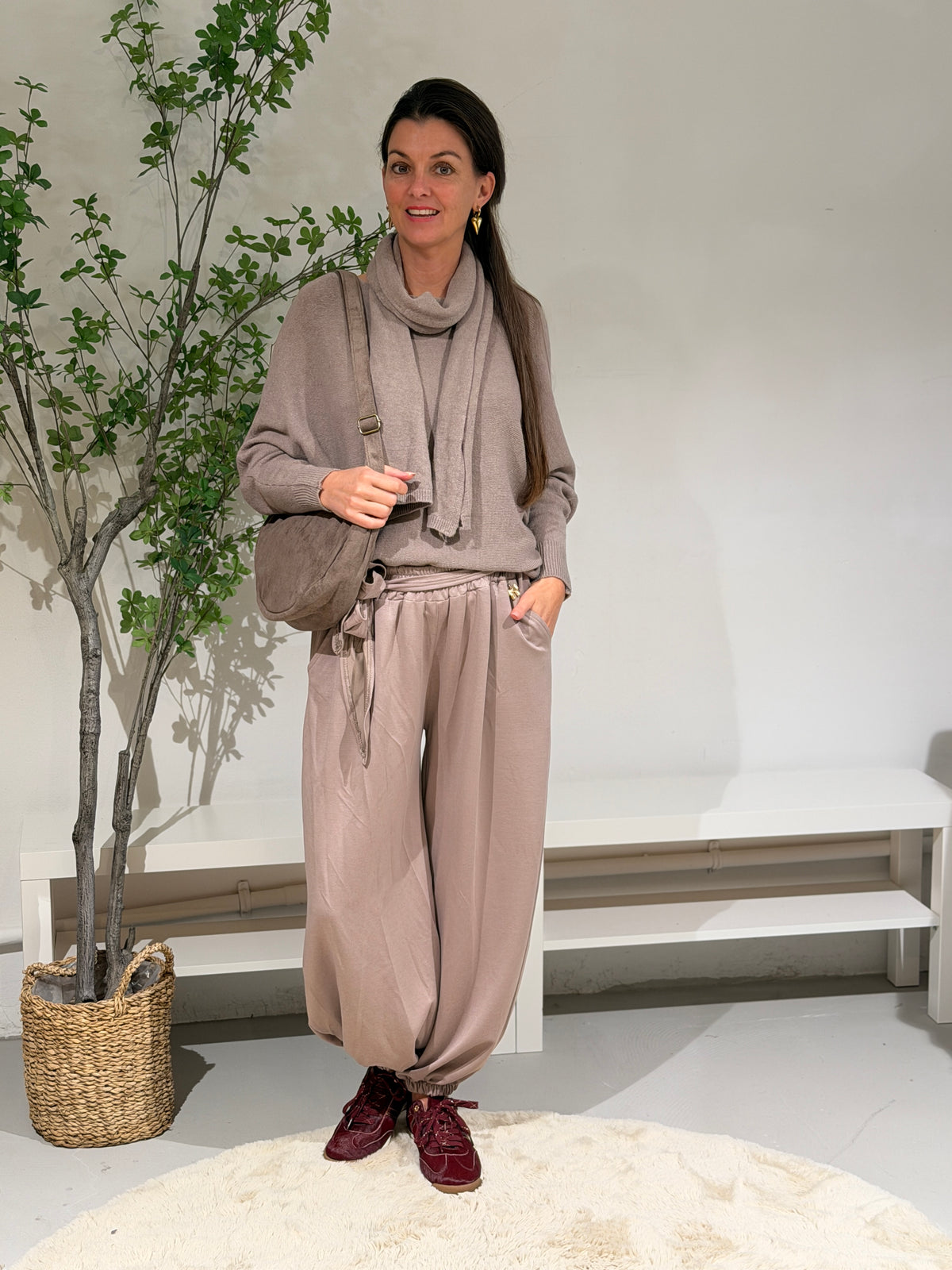 WENDY SWEATER+SJAAL - TAUPE