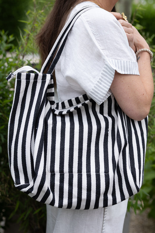 BLACKY TAS