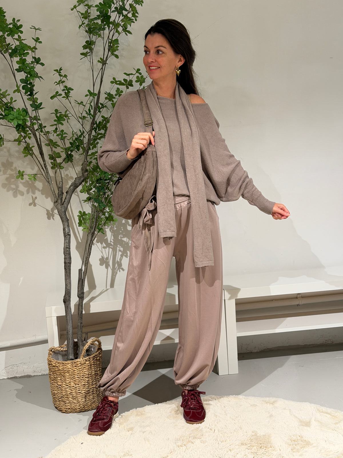 WENDY SWEATER+SJAAL - TAUPE