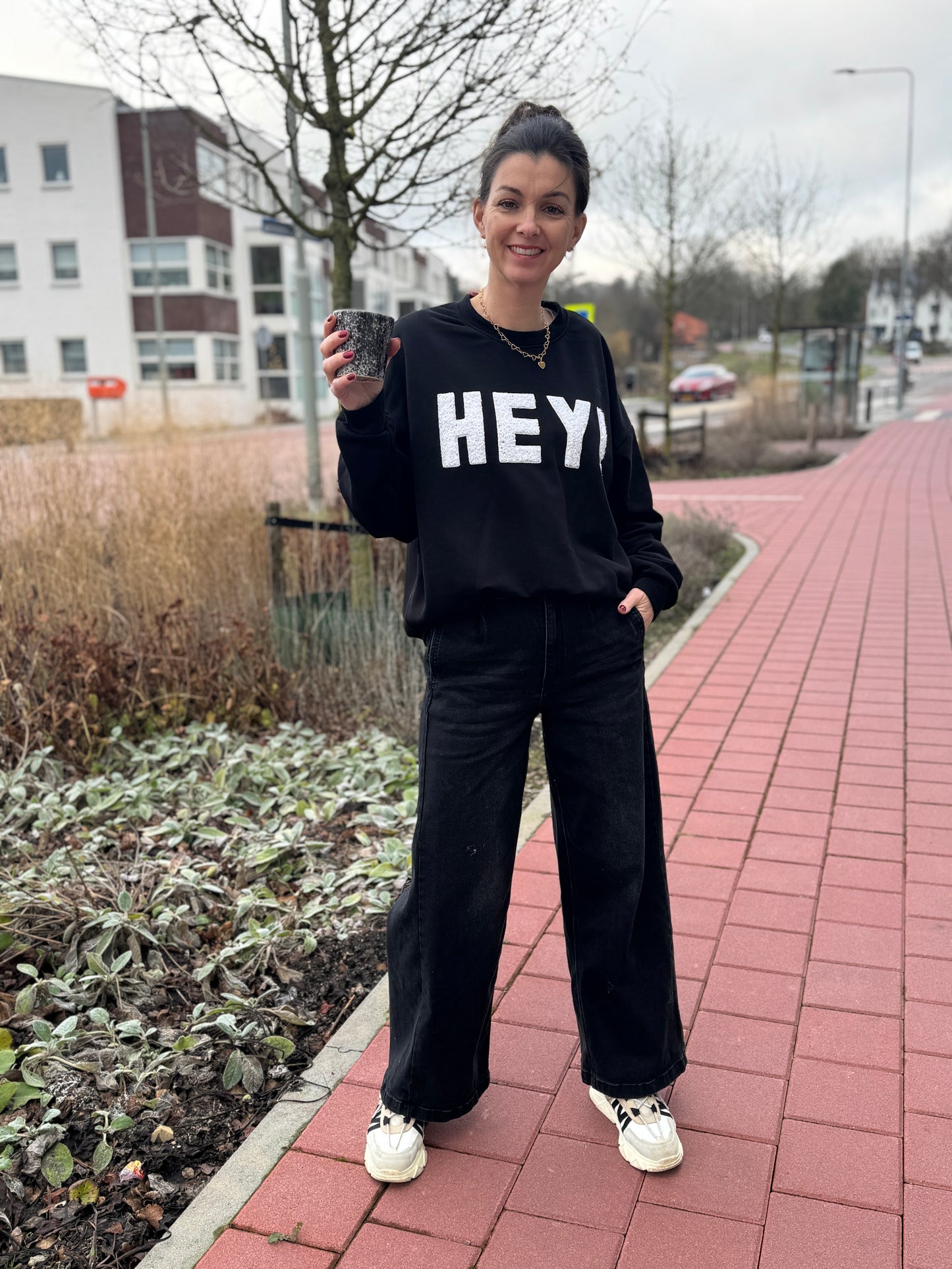 HEY Sweater - Zwart