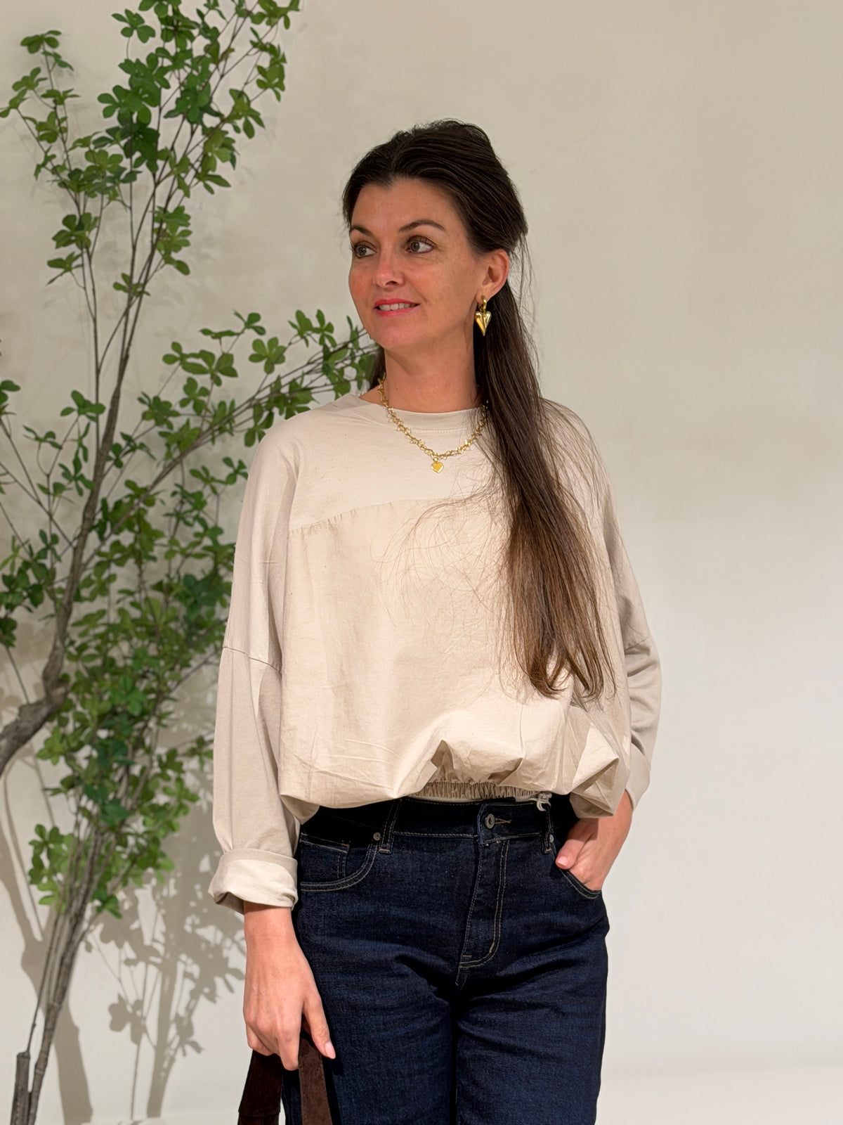 INEZ SHIRT - BEIGE