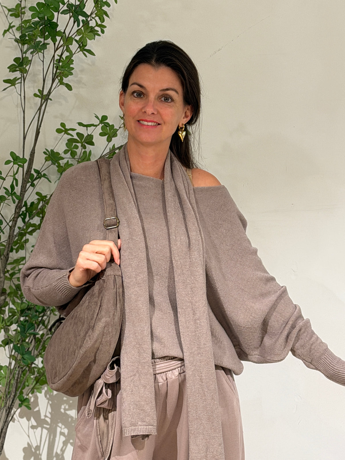 WENDY SWEATER+SJAAL - TAUPE