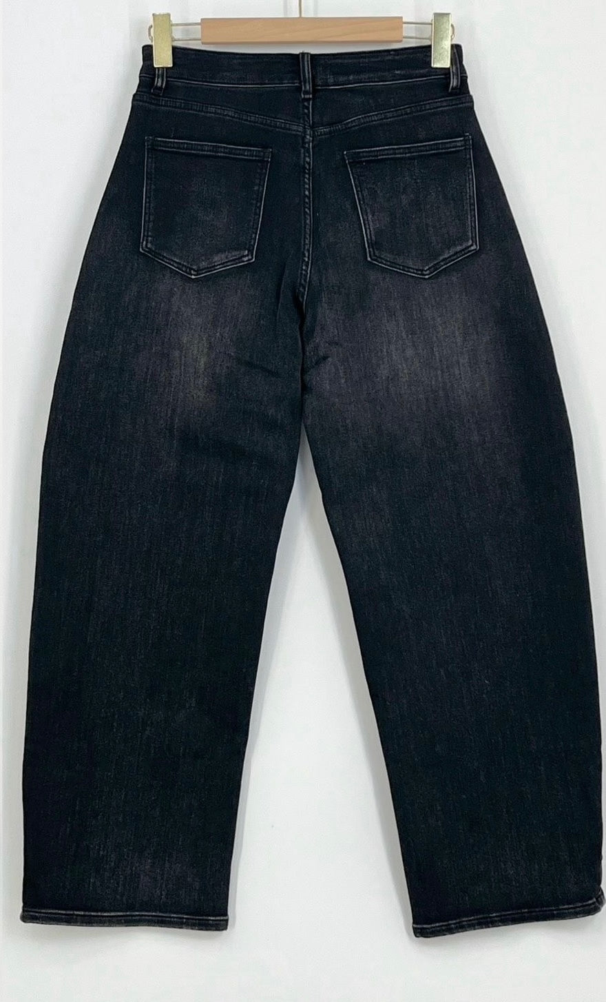 BELA BARREL JEANS - ZWART