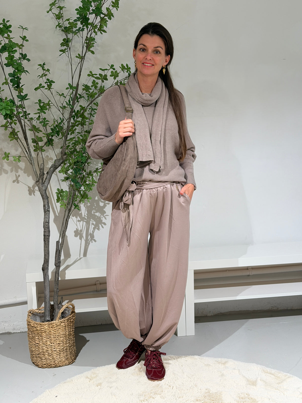 WENDY SWEATER+SJAAL - TAUPE