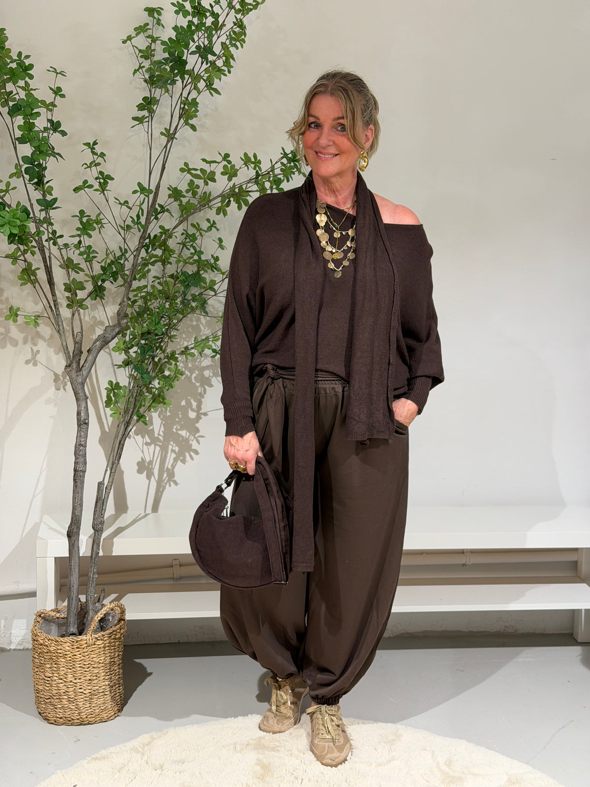 WENDY SWEATER+SJAAL - BRUIN
