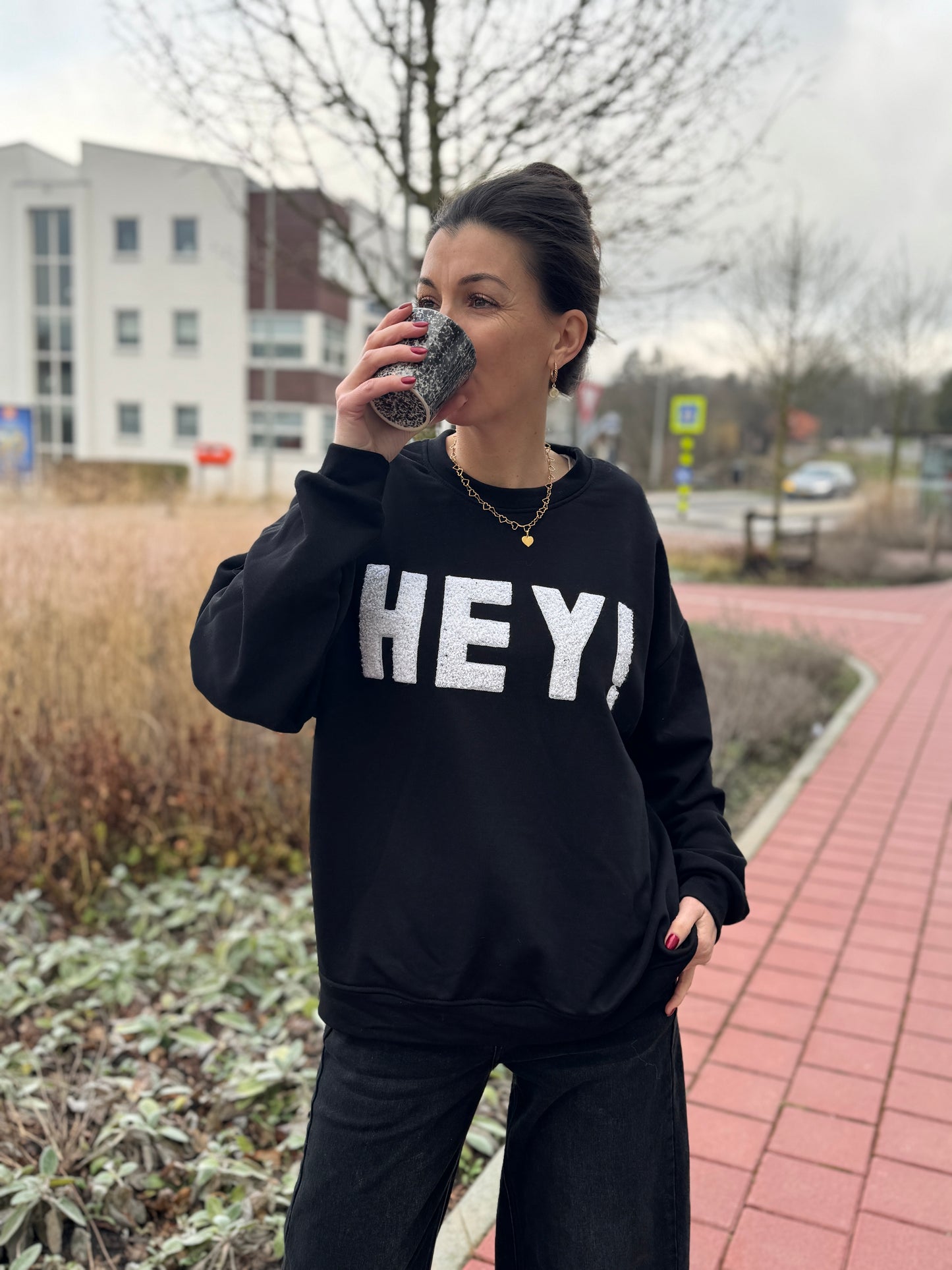 HEY Sweater - Zwart