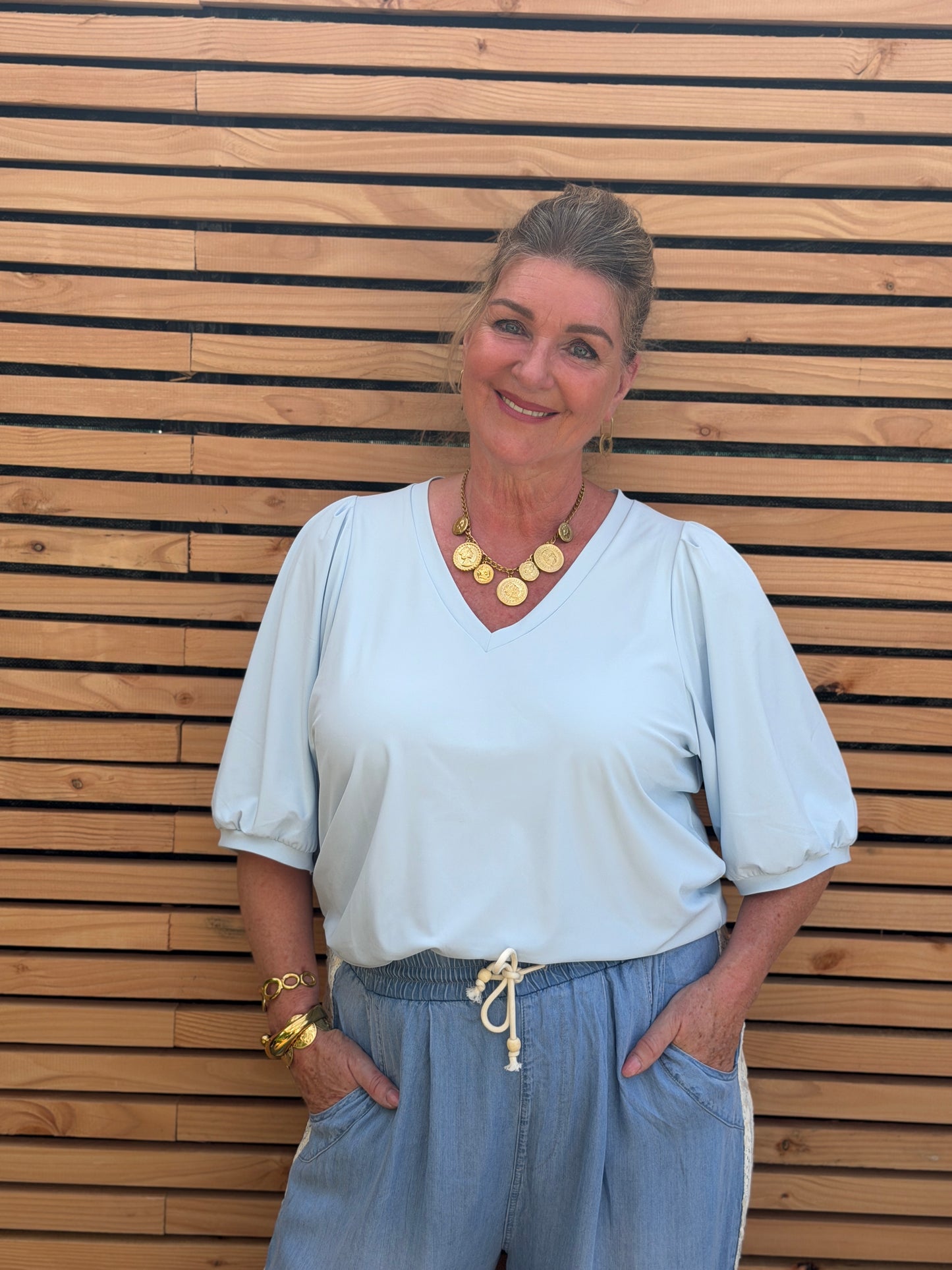 AMIE-V SHIRT BLAUW