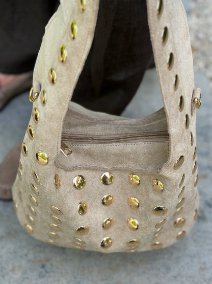 EVI STUD TAS
