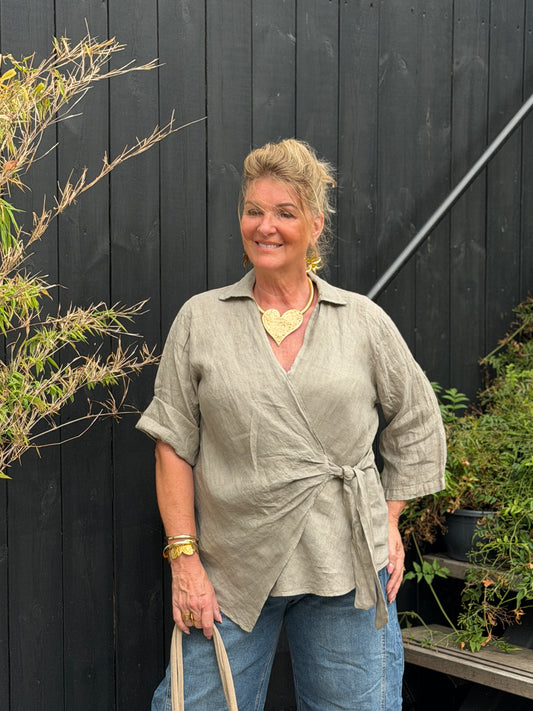 LINO KNOOPBLOUSE - TAUPE