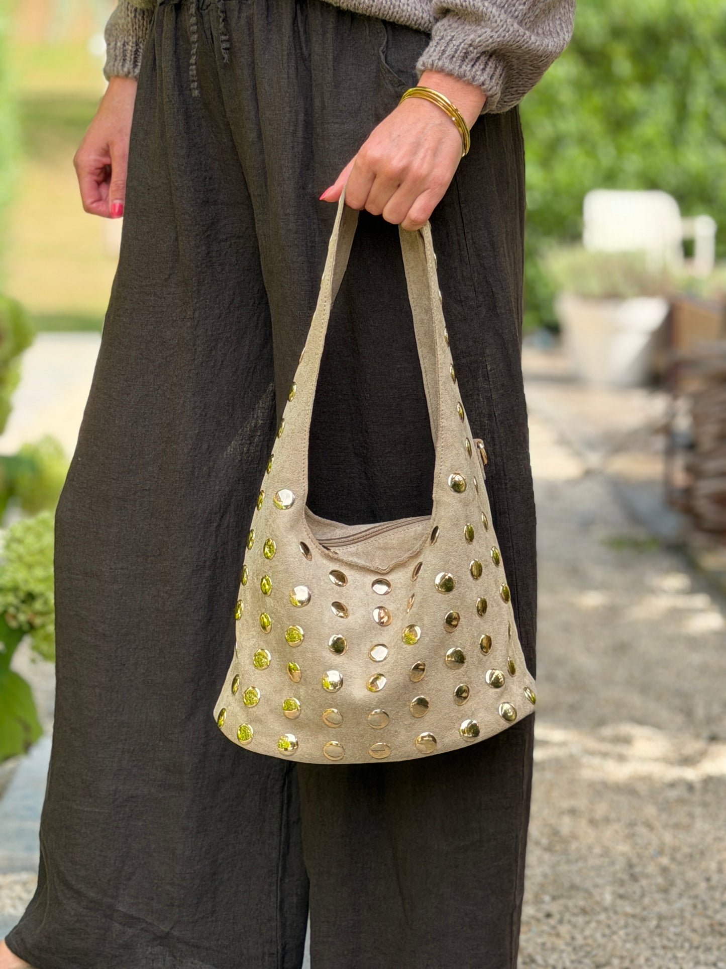EVI STUD TAS