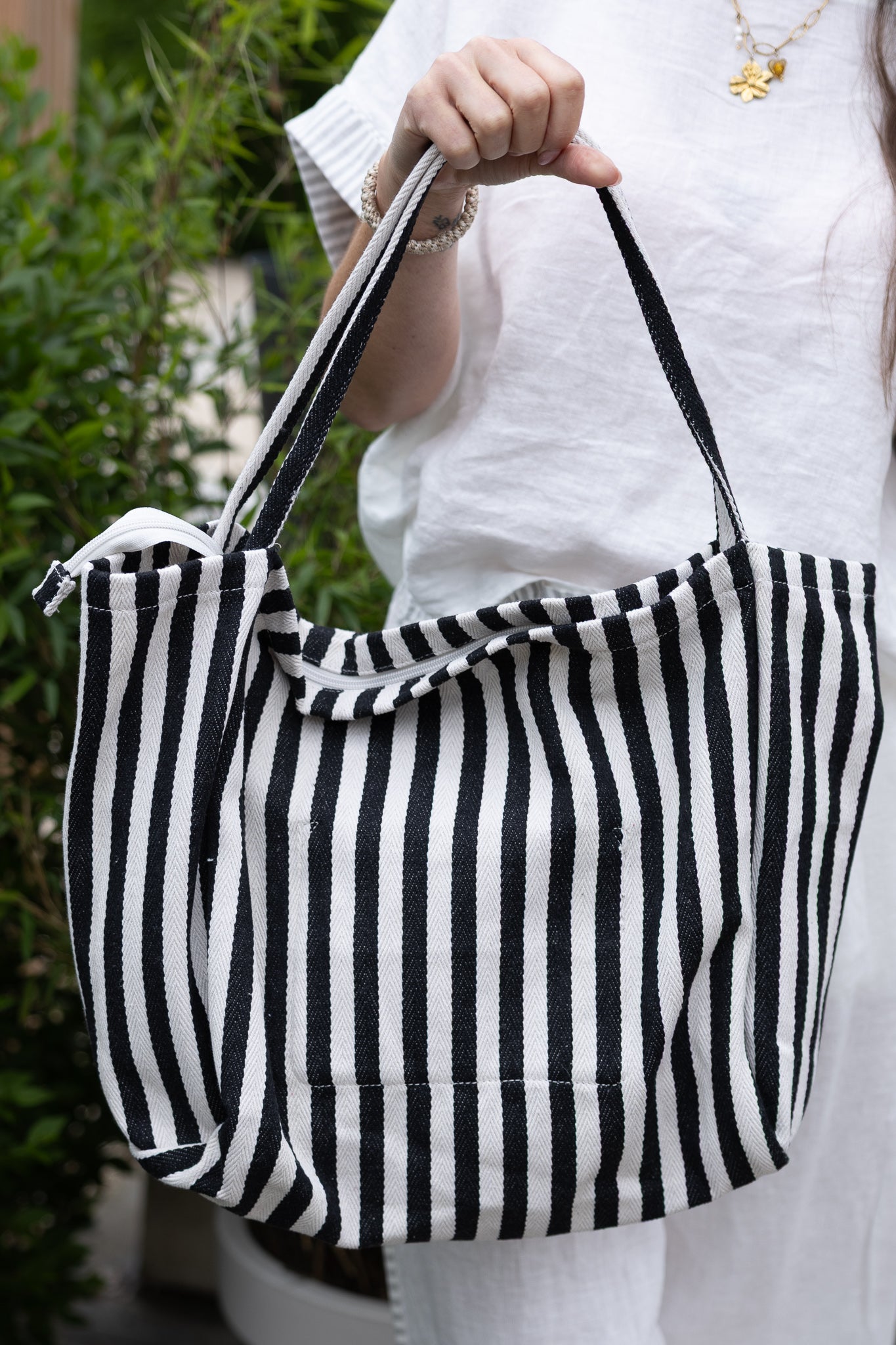 BLACKY TAS