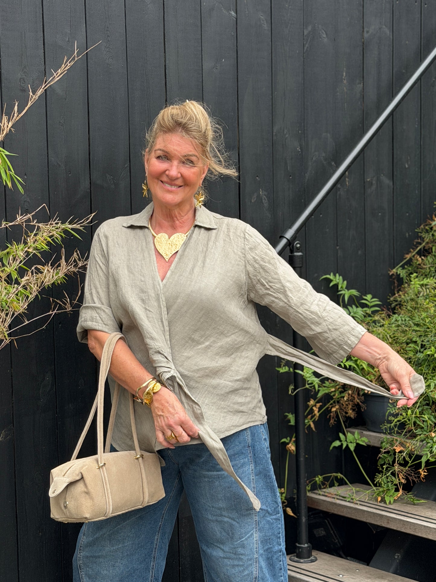 LINO KNOOPBLOUSE - TAUPE