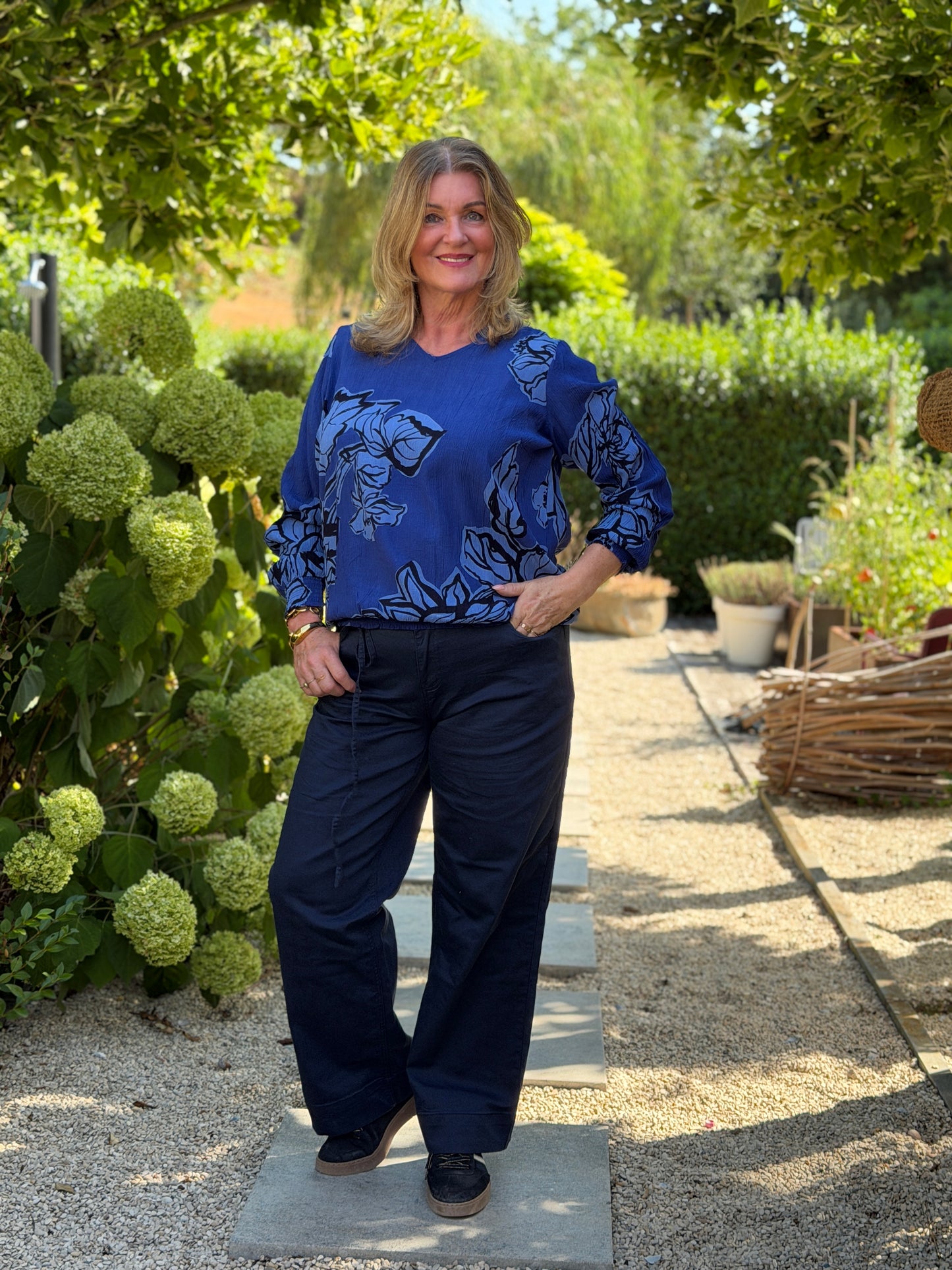 KESHA BLOUSE - BLAUW