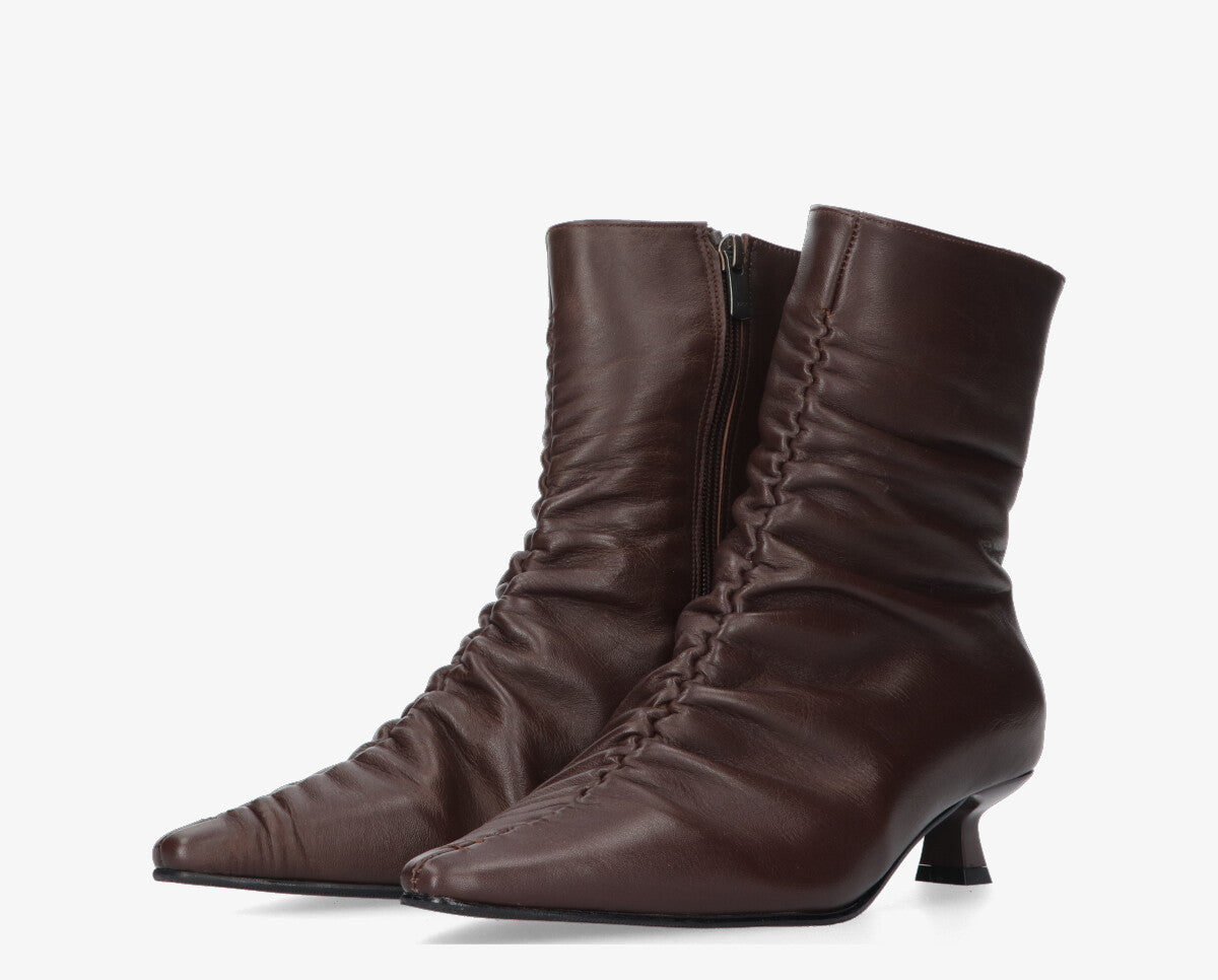 CHARLI  PLISSE BOOT BRUIN PREORDERS