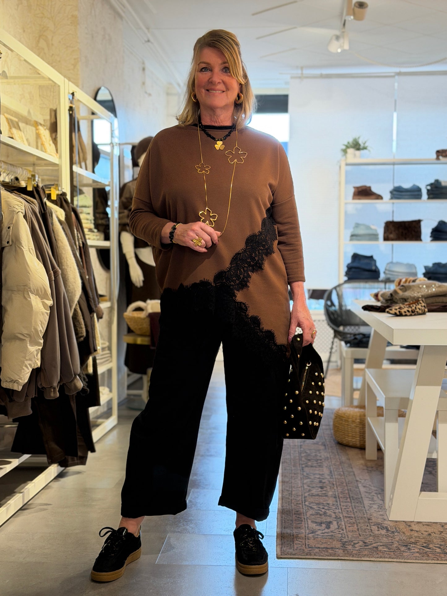 LEA LACE TRUI - Bruin