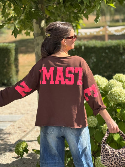 NAMASTE Sweater - Bruin