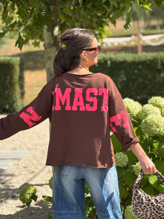 NAMASTE Sweater - Bruin