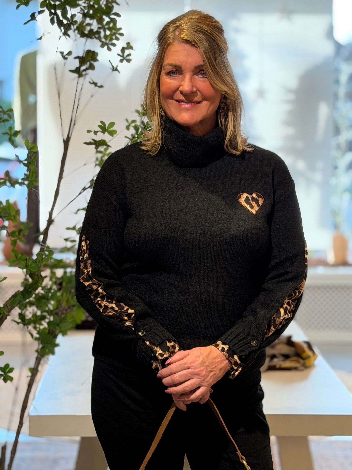 LIVA Leopard Trui - Zwart