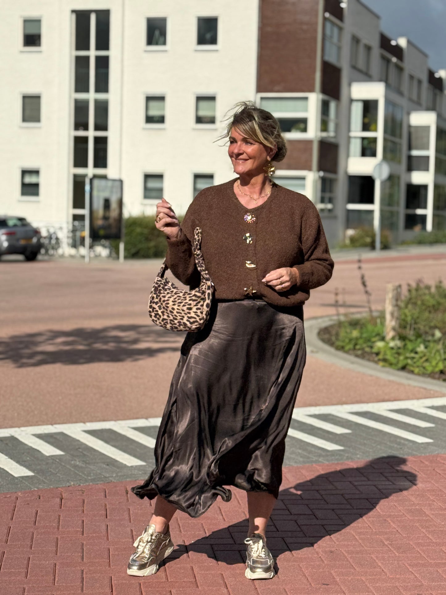 SATIN Rok - Bruin
