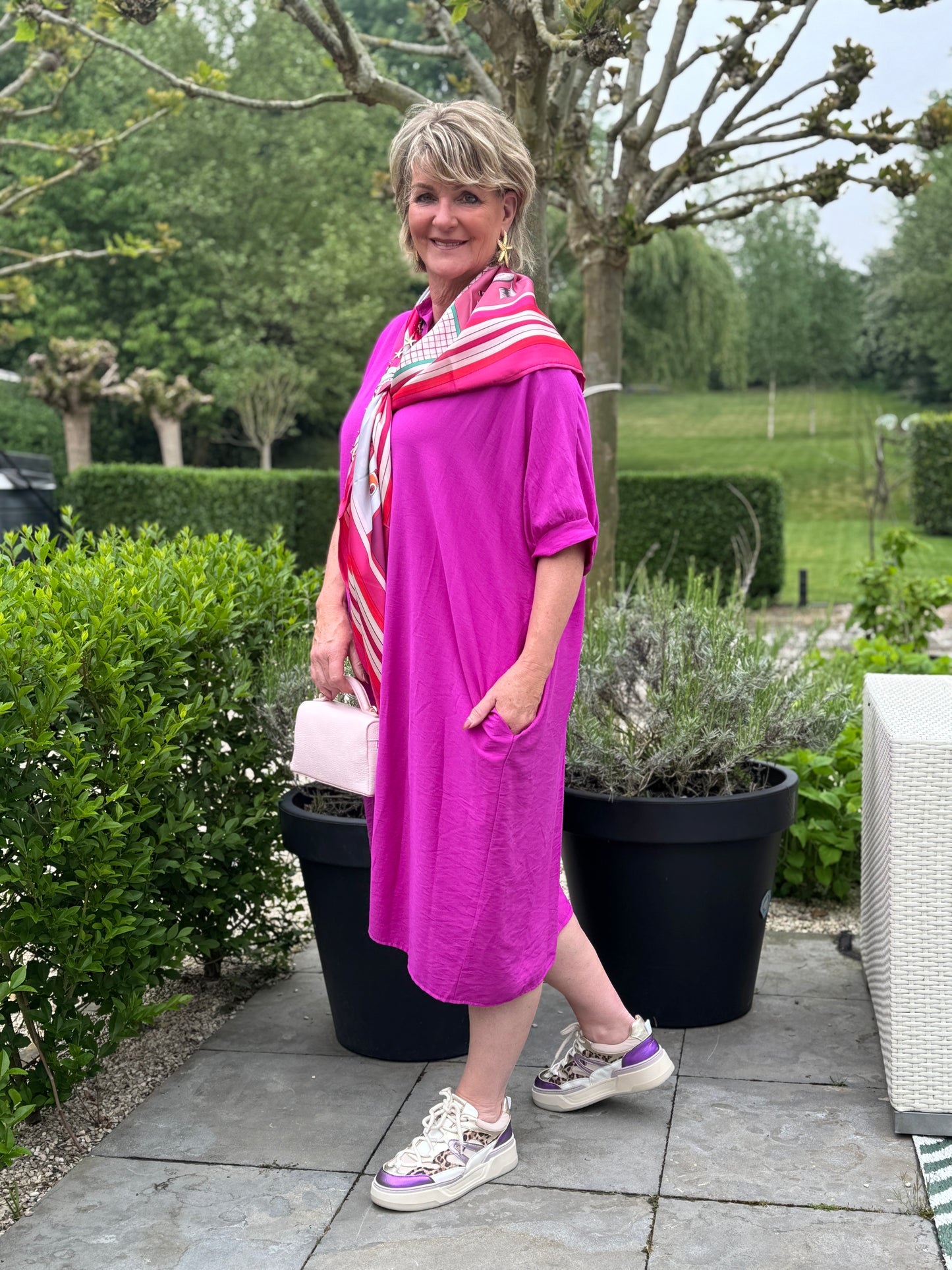 Amely Tuniek - Magenta
