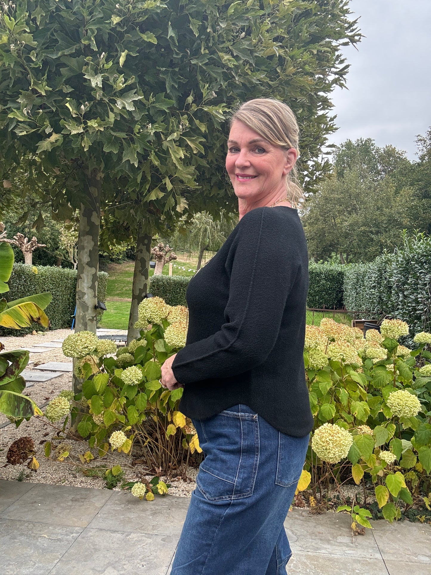 BASIC LONG SLEEVE - Zwart