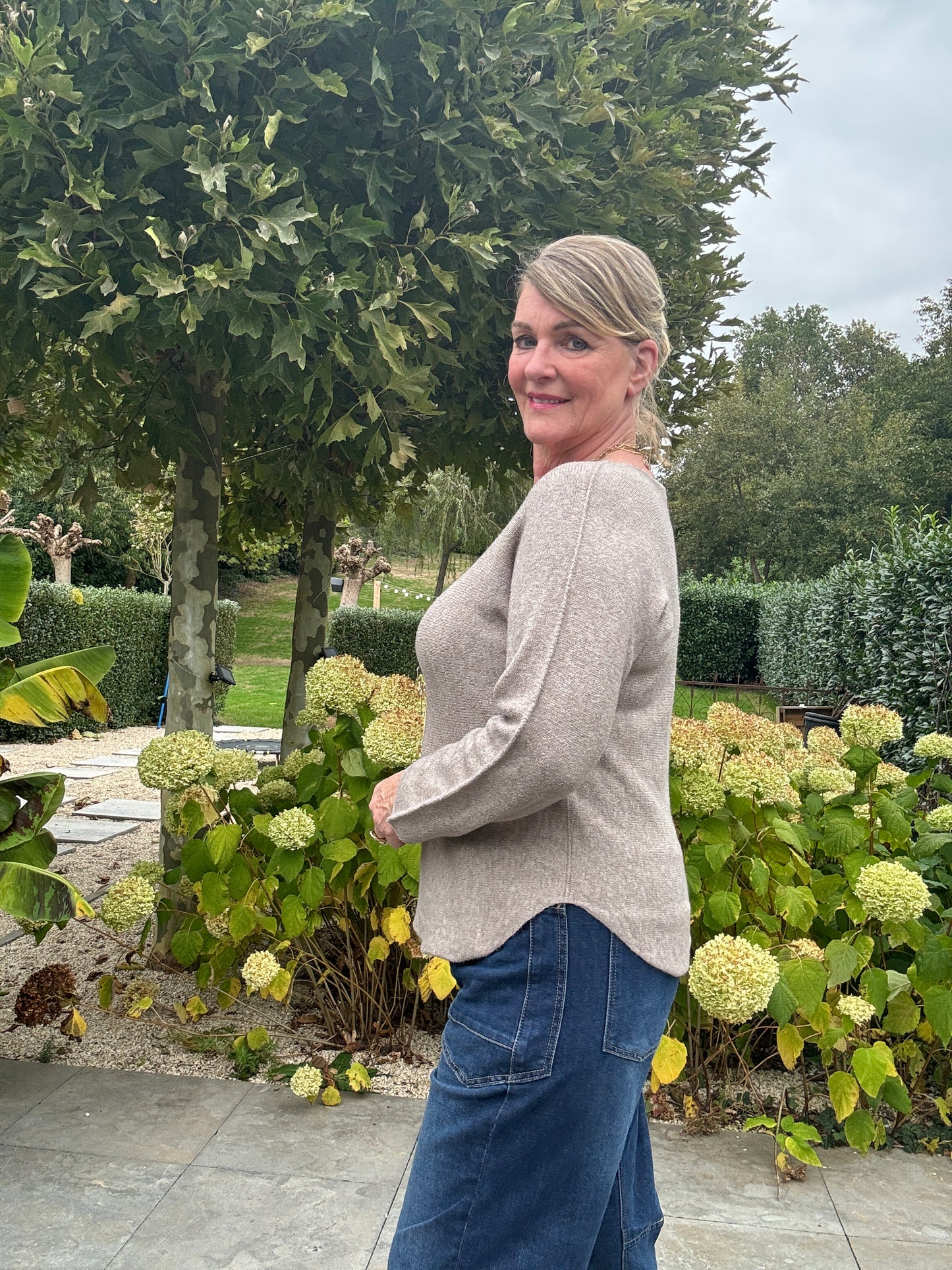 BASIC LONG SLEEVE - Taupe