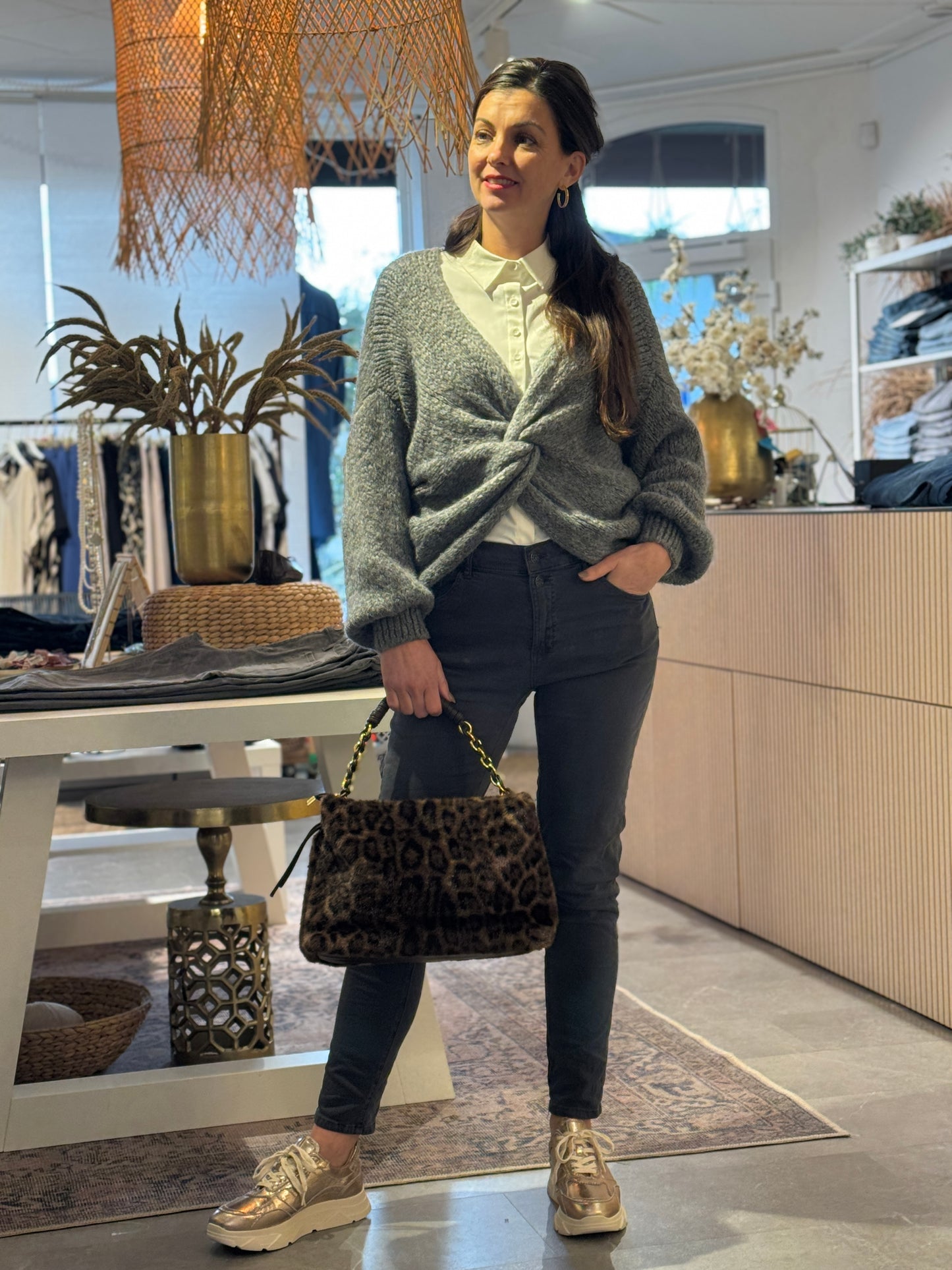 AFTERNOON Knoop Trui - Grijs