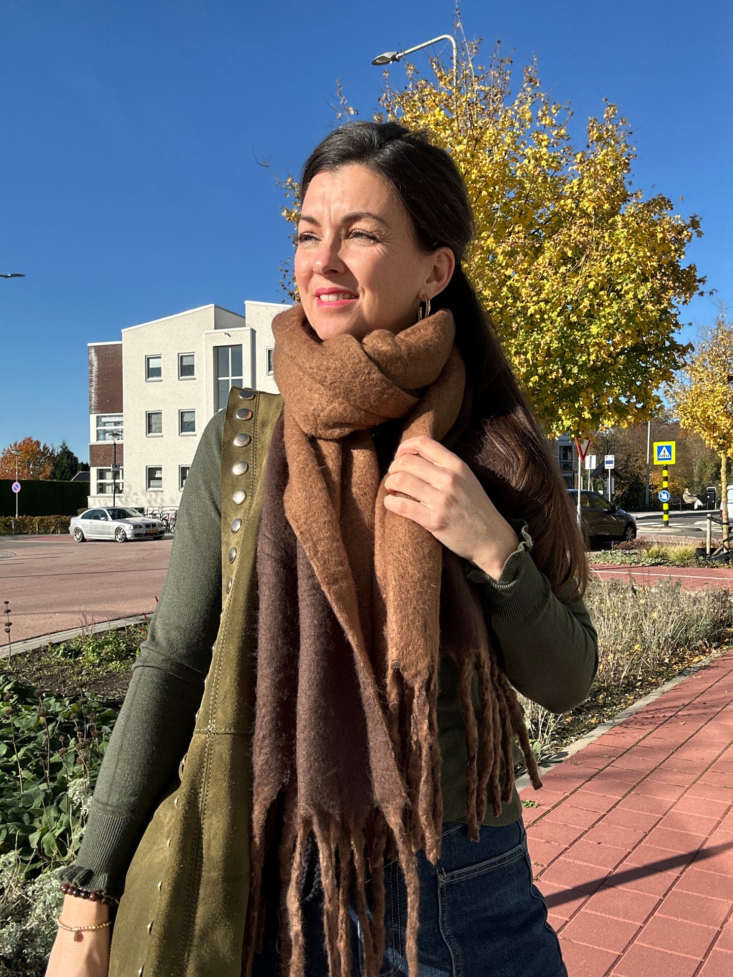 SILVIA SJAAL - Bruin