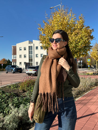 SILVIA SJAAL - Bruin