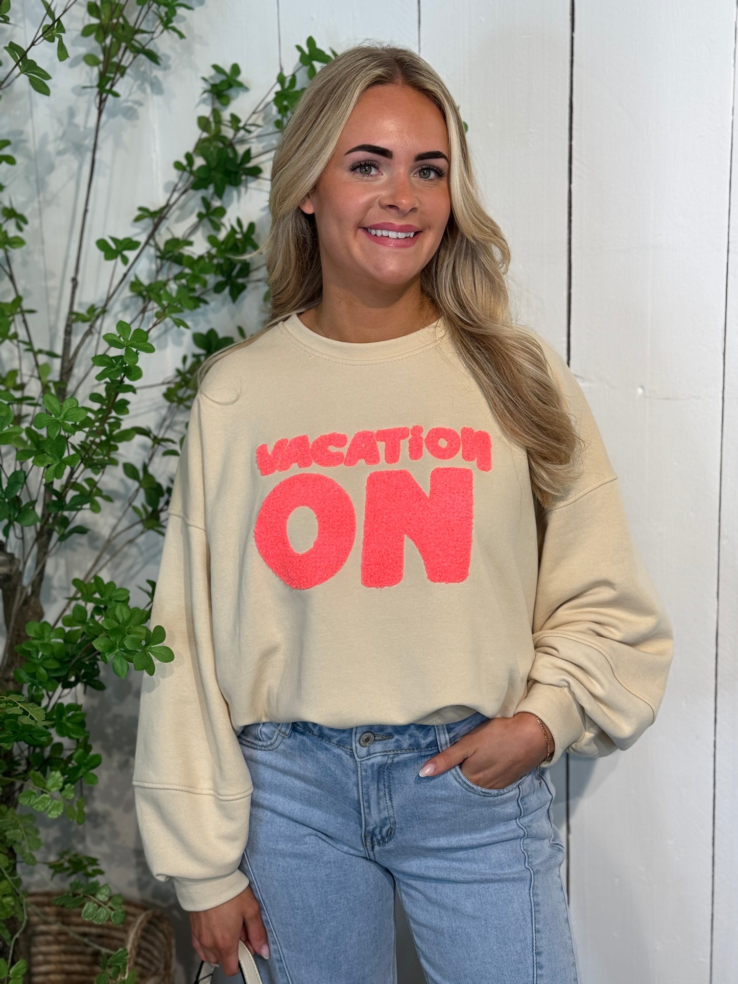 Vacation Sweater - Beige