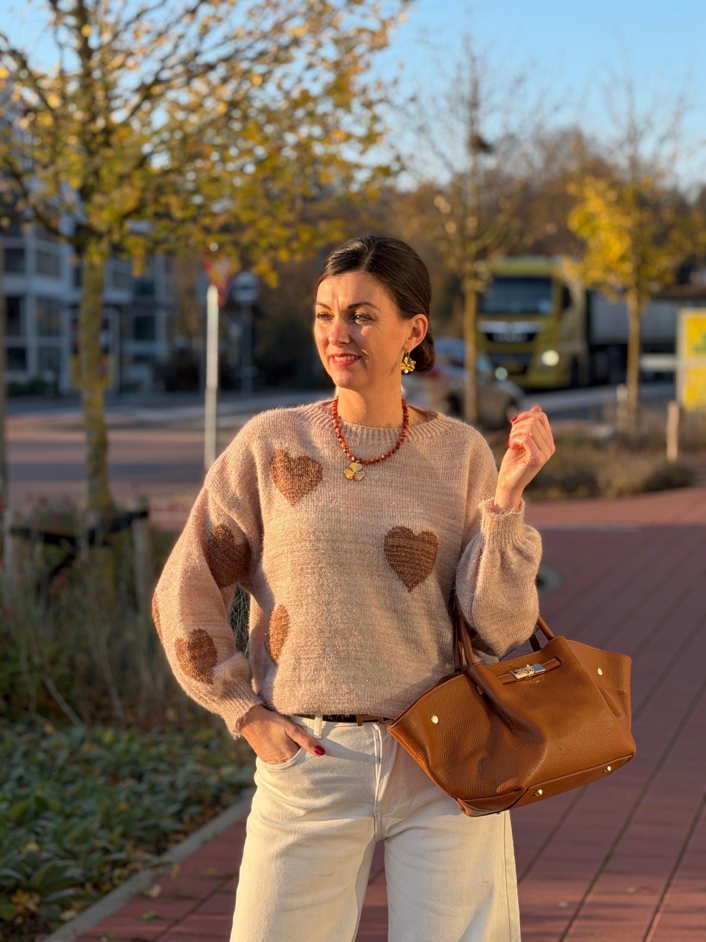 LOVELY Heart Trui - Beige